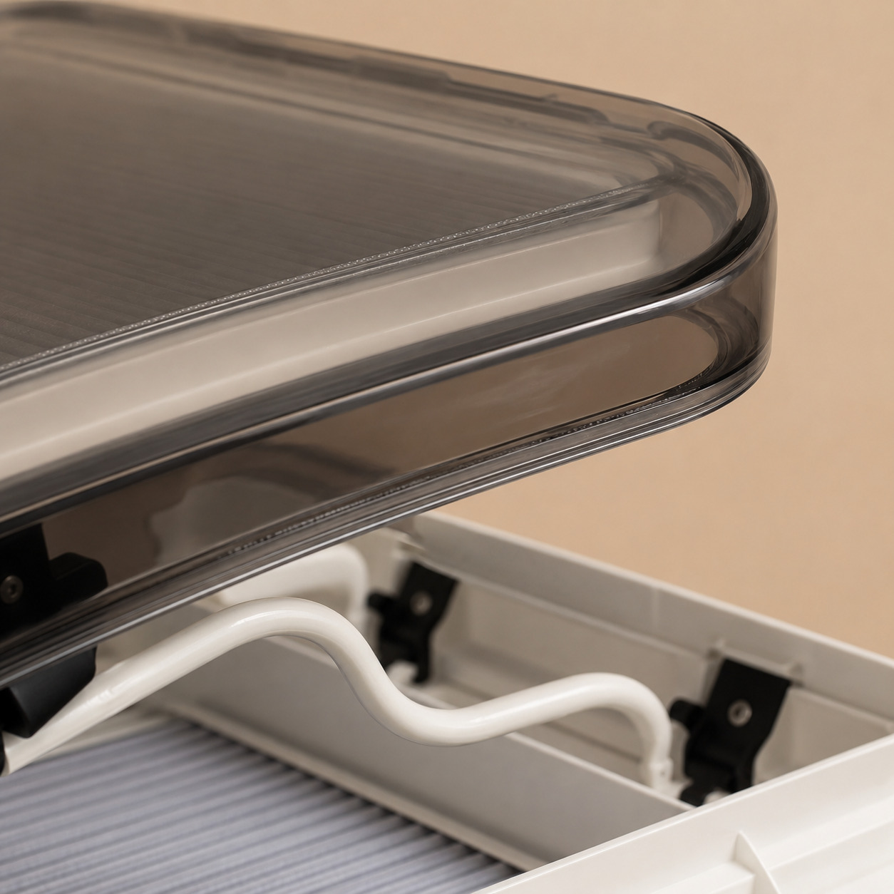 Ventana de Techo para Caravana, 700*500 claraboya homologado 43R con Luz LED, Mosquitera y Oscurecedor, Apertura Manual hasta 60°, Doble Cúpula Acrílica con Ventilación Permanente - Imagen 13