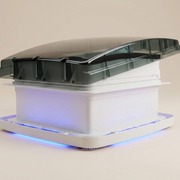 Alternative view of Claraboya con Ventilador 12V para Autocaravana 400x400 mm, Mando a Distancia, 10 Velocidades, Ventilación Reversible, Luz LED Tricolor, 43R y R10 Resistente a UV (copia)